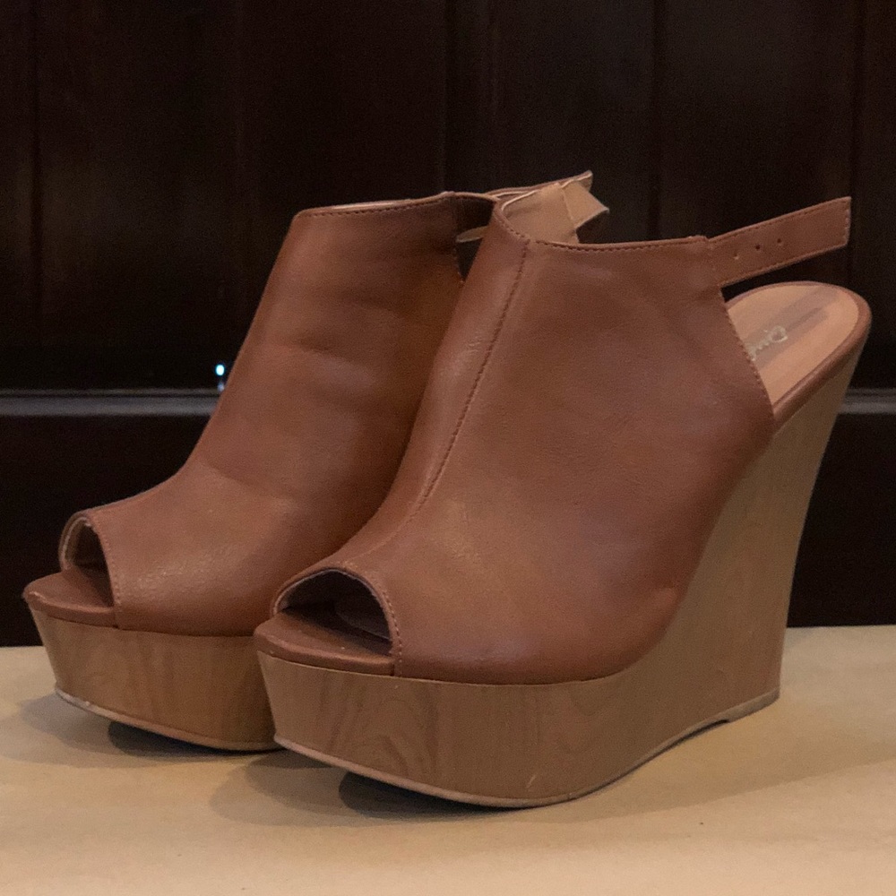 Qupid Brown Wedges